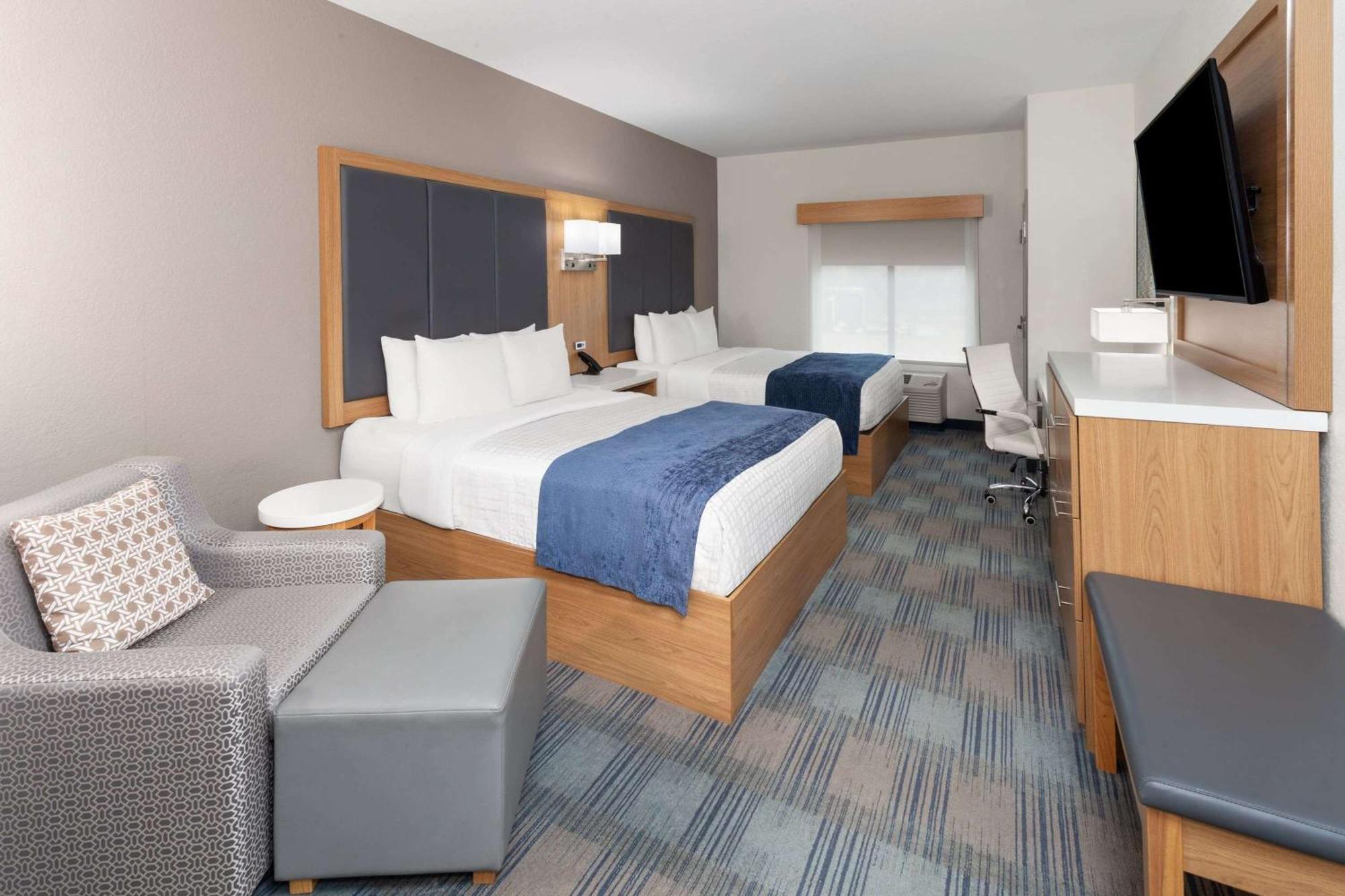 Best Western Plus Coralville Hotel Exterior foto